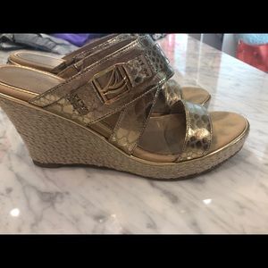 Sperry size 8 gold wedges